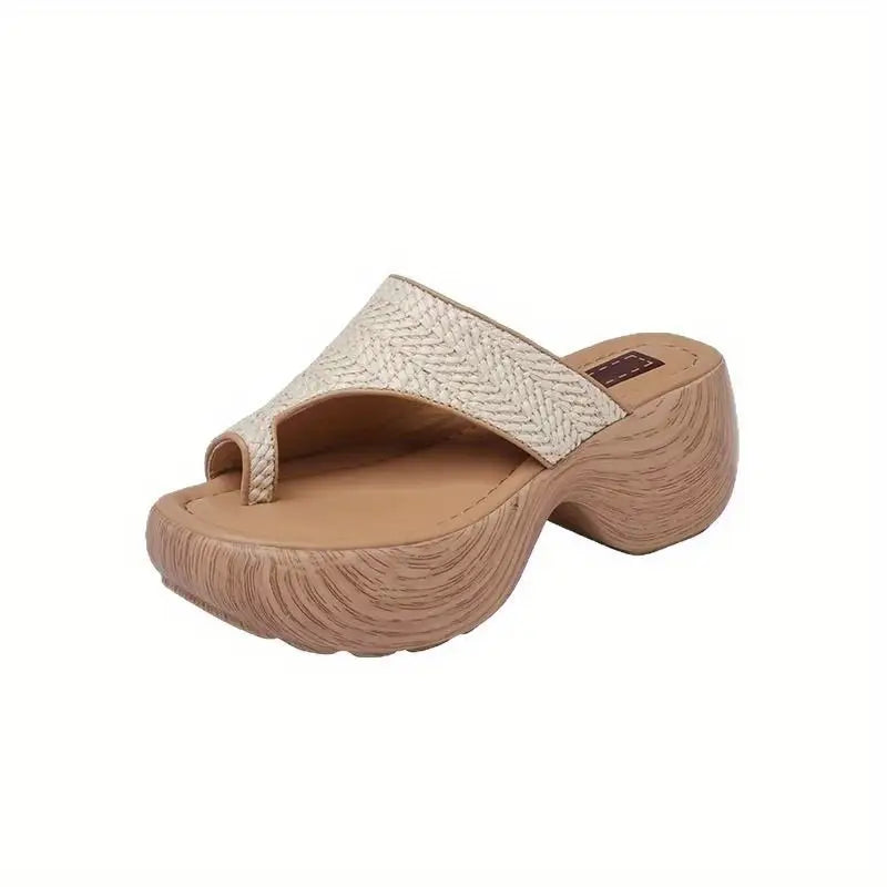 Beautiful beach-style straw woven chunky heel soft-soled sandals